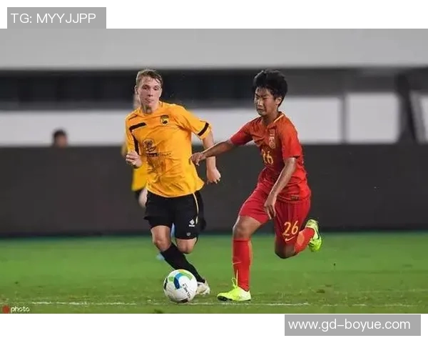 上海足球队在奥运会舞台上的拼搏历程与荣耀追寻 上海足球队在奥运会舞台上的拼搏历程与荣耀追寻