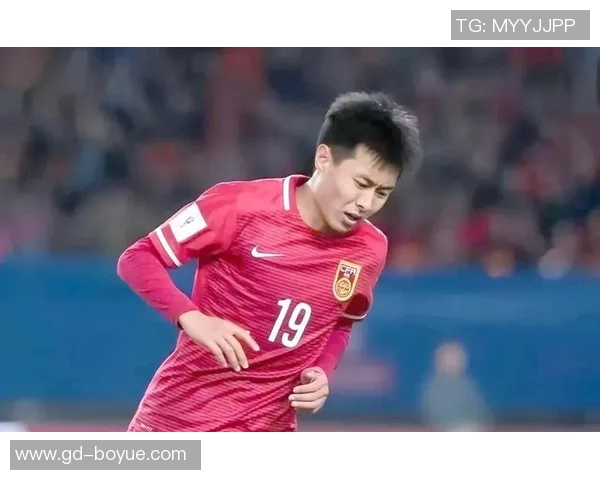 中国足球传奇人物盘点与辉煌成就回顾 中国足球传奇人物盘点与辉煌成就回顾