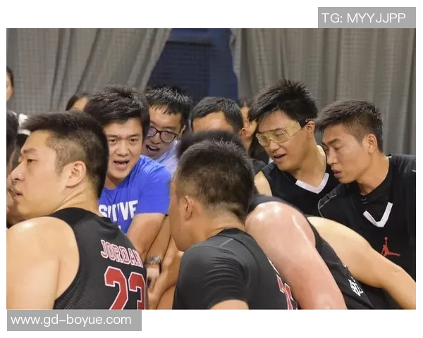 成都篮球队在世锦赛中的团队协作表现分析与点评