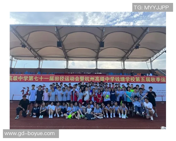 杭州足球队心理素质引发热议球迷与专家各执己见分析争论 杭州足球队心理素质引发热议球迷与专家各执己见分析争论