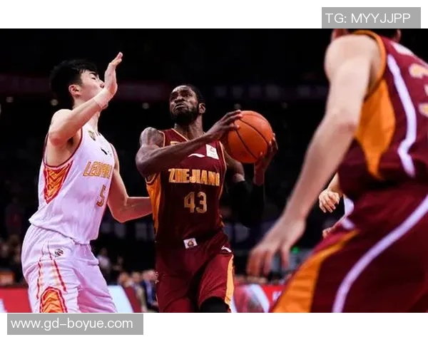 深圳篮球队荣登篮球战术排行榜第九名展现强大实力与潜力 深圳篮球队荣登篮球战术排行榜第九名展现强大实力与潜力