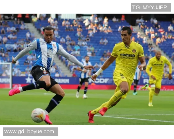 苗阜足球明星名单揭晓球迷期待新赛季精彩表现与荣耀时刻 苗阜足球明星名单揭晓球迷期待新赛季精彩表现与荣耀时刻