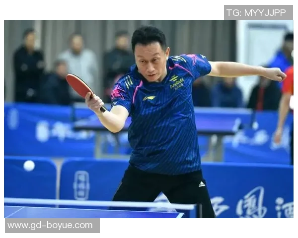 西安足球队在邀请赛中以61分稳居积分榜首位展现强劲实力 西安足球队在邀请赛中以61分稳居积分榜首位展现强劲实力